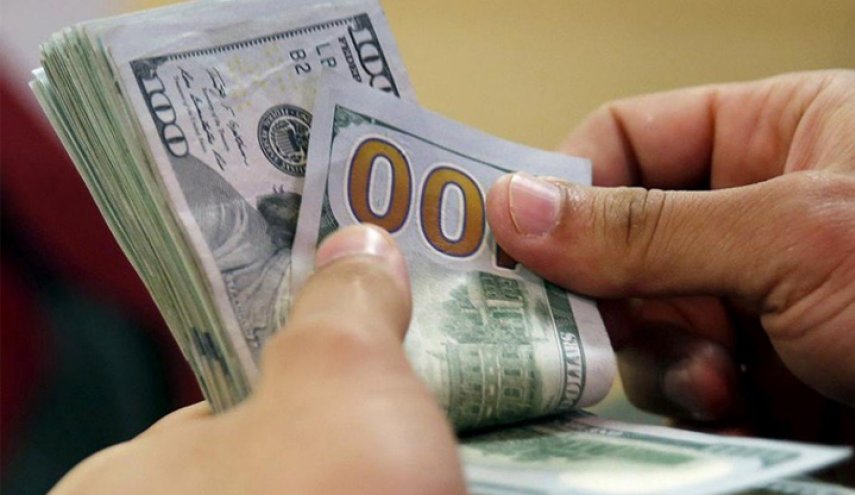 أسعار الدولار تسجل استقرارا نسبيا مقابل الدينار العراقي