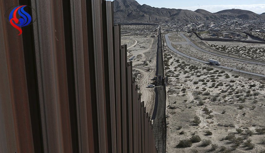 وزير مكسيكي ينفي تصريحات ترامب بشأن الجدار الحدودي