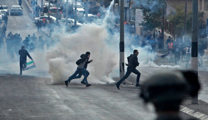 الاحتلال يقمع مسيرة في بيت لحم ويعتقل 3 فلسطينيين