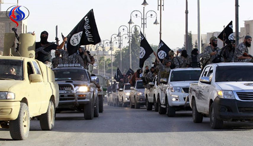 کشف سلاح و تجهیزات جنگی متعلق به داعش در بغداد