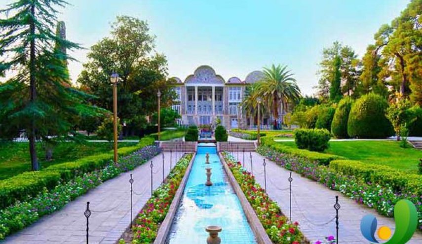 حديقة ارم التاريخية في شمال غرب مدينة شيراز في ايران