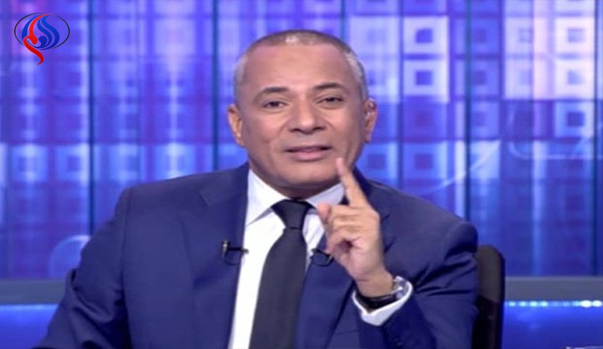 محامي مبارك يتهم مرسي ثم يرفض إهانته من موسى