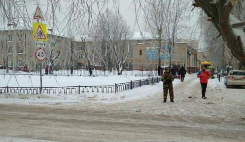 حمله مردان نقابدار به مدرسه‌ای در روسیه+تصاویر