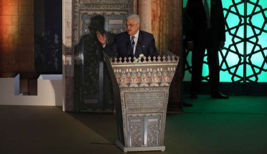 عباس يعود إلى فلسطين
