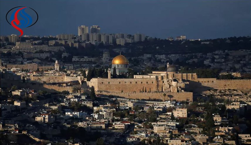 لجنة القدس تحذّر من مشروع تقسيم أو هدم الأقصی المبارك

