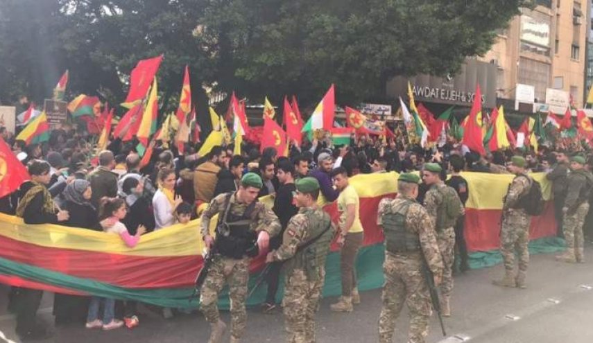 الأكراد يتظاهرون في بيروت تنديدا بعملية 