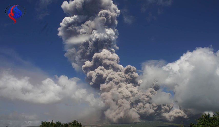 بركان الفلبين يقذف حمما بارتفاع 5 كيلومترات 