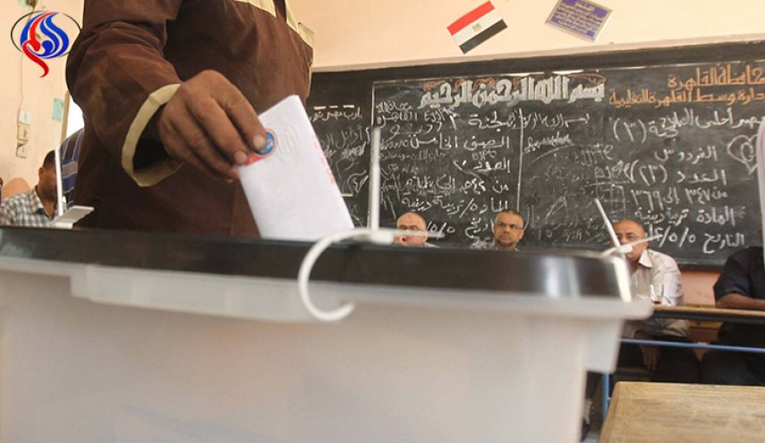 شخصيات مصرية تدعو لمقاطعة الانتخابات وعدم الاعتراف بنتائجها