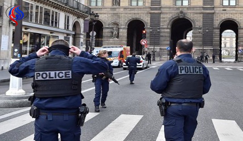 أربعة موقوفين بشبهة توفير أسلحة لمنفذي اعتداءات ارهابية في باريس في 2015