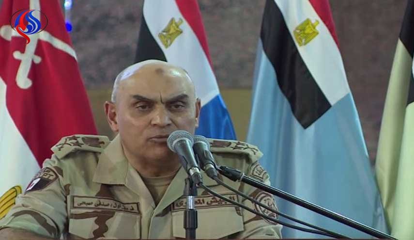 ماذا قال وزير الدفاع المصري عن وجود خلافات داخل الجيش؟
