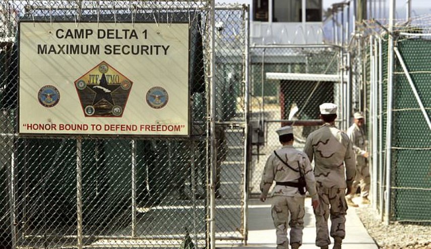 Trump signs order to keep Guantanamo Bay prison open
