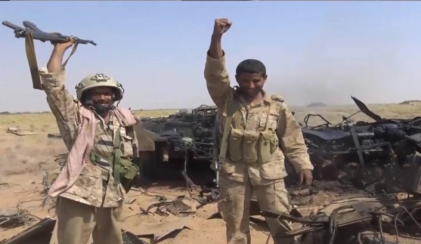 شلیک چند موشک کاتیوشا به تجمع سربازان آل سعود در جیزان / شهادت 15 شهروند یمنی براثر حمله هوایی آل سعود در صعده