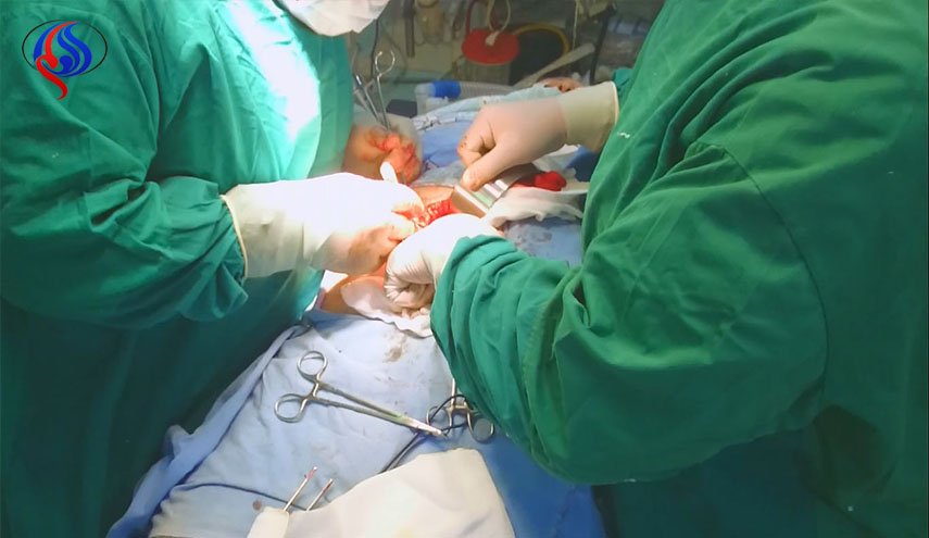 صوّروا مريضا عاريا.. فيديو فاضح لأطباء يهزّ المغرب