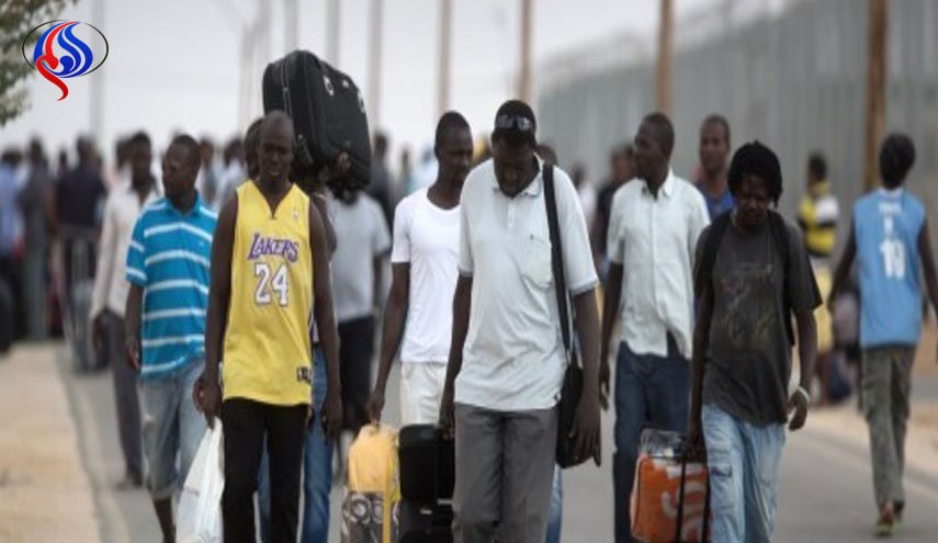 الكيان الاسرائيلي ينذر المهاجرين الأفارقة بالمغادرة