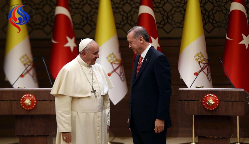 أردوغان والبابا فرنسيس يؤكدان ضرورة الحفاظ على وضع القدس