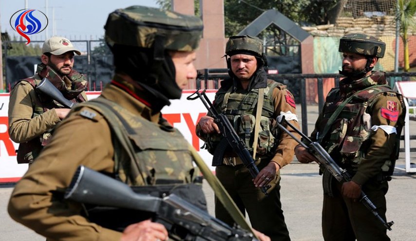 أربعة قتلى في هجوم على قاعدة عسكرية في كشمير الهندية