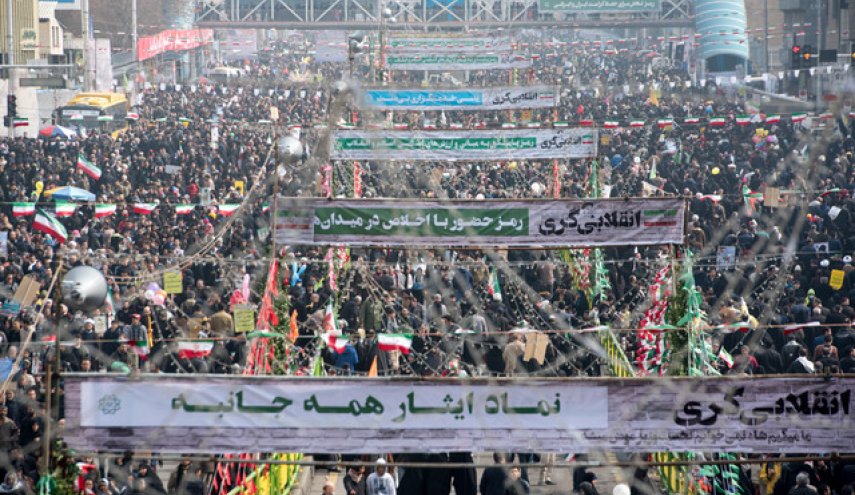 نمایش اقتدار موشکی انقلاب اسلامی در مسیر راهپیمایی 22 بهمن

