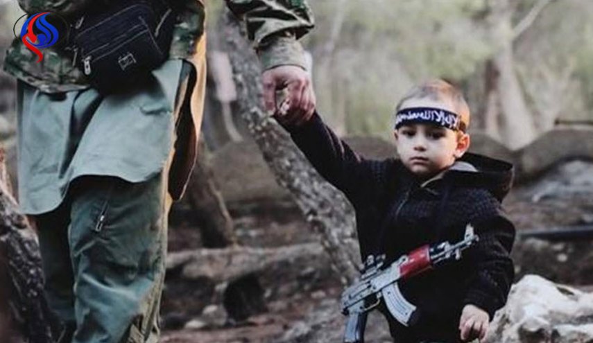 كيف كانت الجماعات المسلحة تجند الأطفال وتستخدمهم بالعراق وسوريا؟