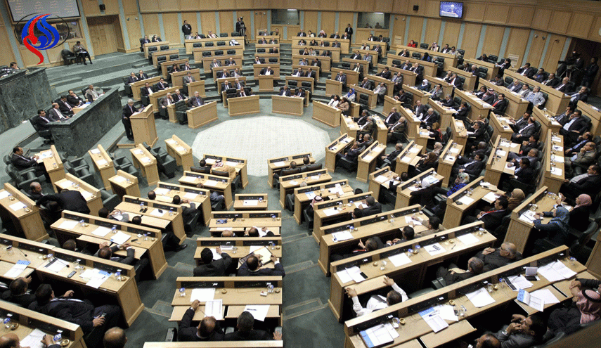 البرلمان الأردني ينعقد استثنائيا ويناقش بيان الحكومة الجديدة

