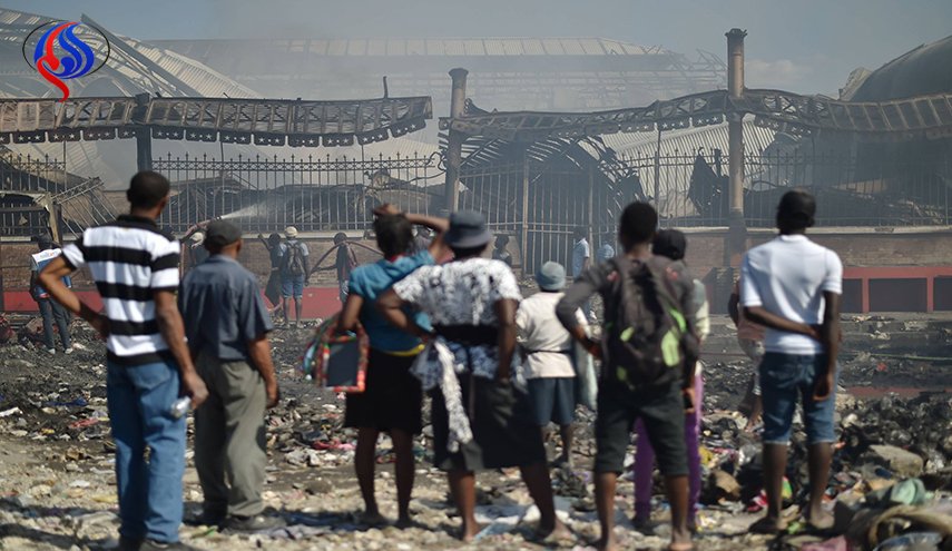     حريق يلتهم سوقا للمنسوجات في عاصمة هايتي