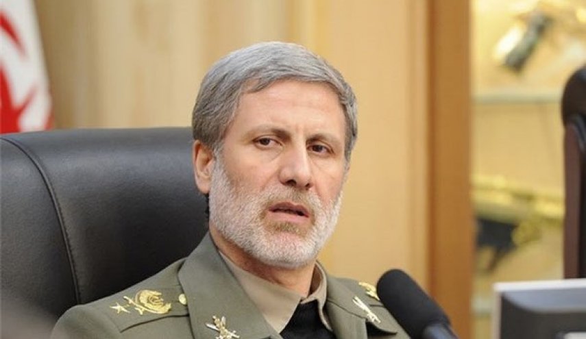 وزير الدفاع الايراني يزور اذربيجان لبحث توطيد العلاقات