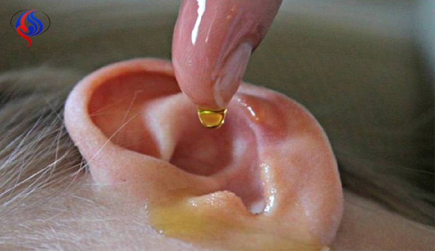 لن تصدق ماذا يحصل بعد وضع قطرات الزيت داخل الأذن ؟