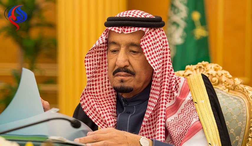 الملك السعودي يبعث رسالة مع مبعوثه الخاص إلى لبنان
