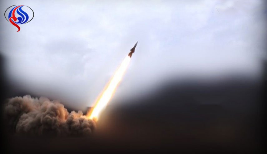 صاروخ بالستي يسحق تجمعات مرتزقة السعودية في مأرب