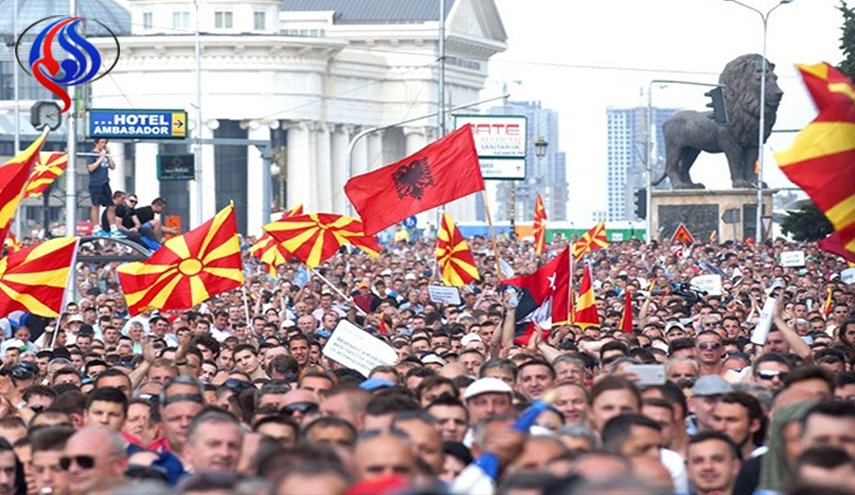 آلاف المحتجين في مقدونيا على تغيير محتمل لاسم بلادهم