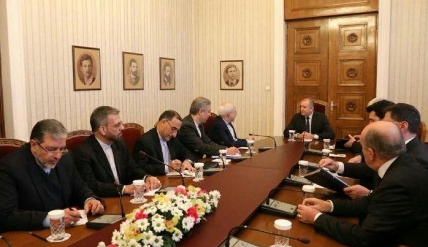 الرئيس البلغاري: تعزيز العلاقات الاقتصادية مع ايران يأتي ضمن اولوياتنا