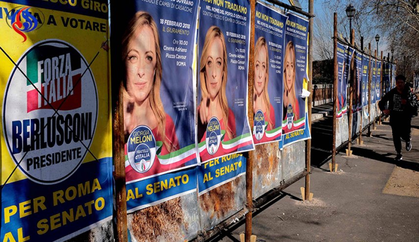 الناخبون الإيطاليون يتوجهون إلى صناديق الاقتراع