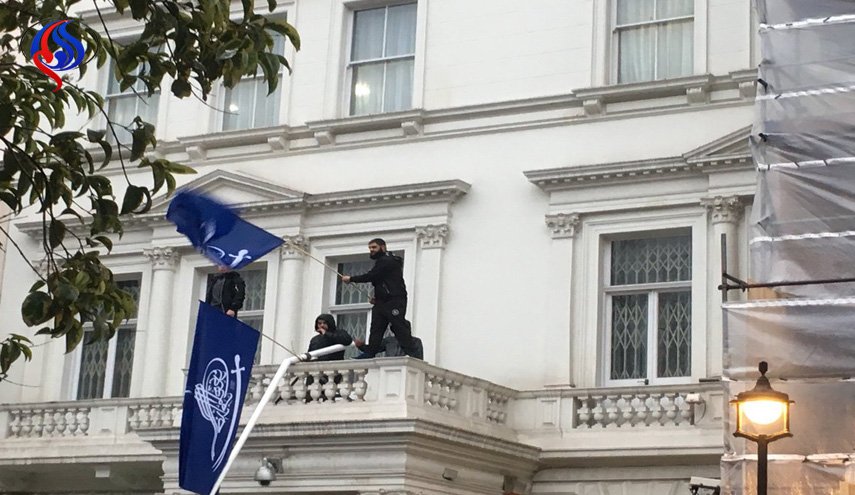 لندن تؤكد اعتقال 4 أشخاص اعتدوا على السفارة الإيرانية 