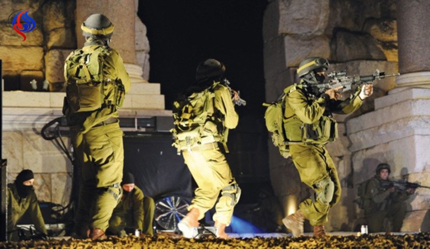 قوات الاحتلال تعتقل 20 فلسطينيا من الضفة والقدس 