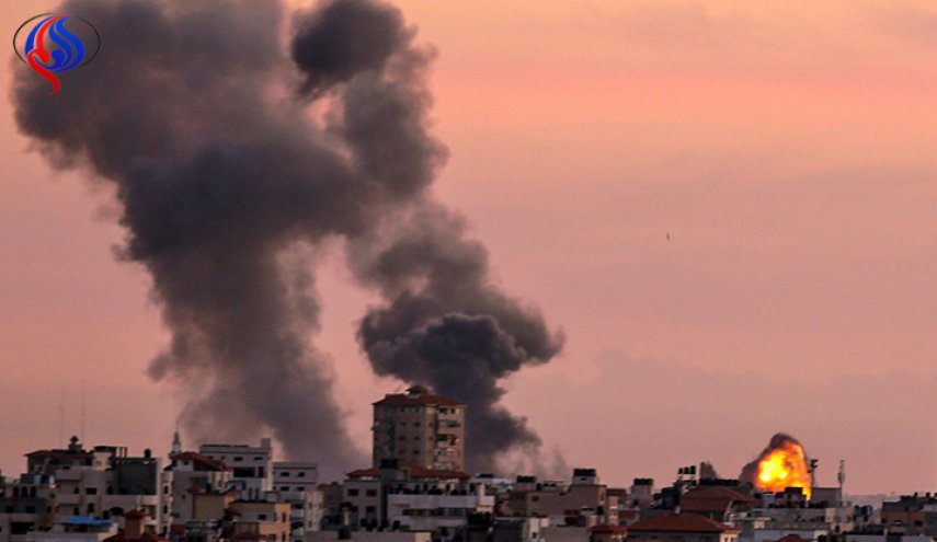 الاحتلال يشن 13 غارة على قطاع غزة
