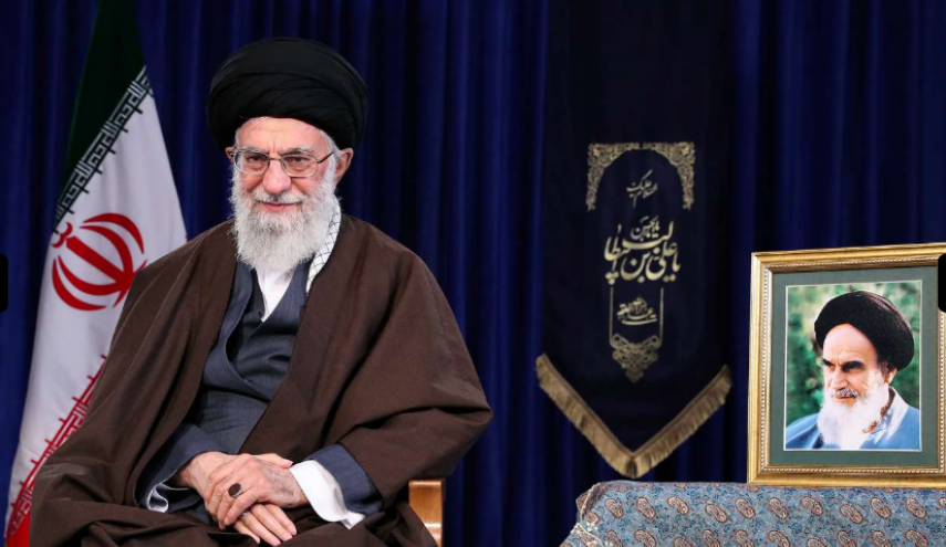 قائد الثورة:شعار العام الايراني الجديد 