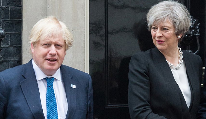 رئيسة وزراء بريطانيا ووزير خارجيتها يهنئان بعيد النوروز
