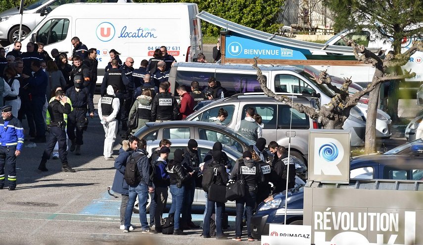 الحصيلة.. 4 قتلى بينهم المنفذ باعتداء جنوب فرنسا