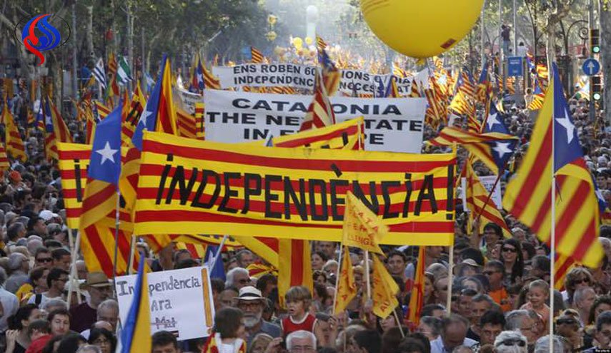 مظاهرات في شوارع برشلونة احتجاجا على توقيف بوتشديمون