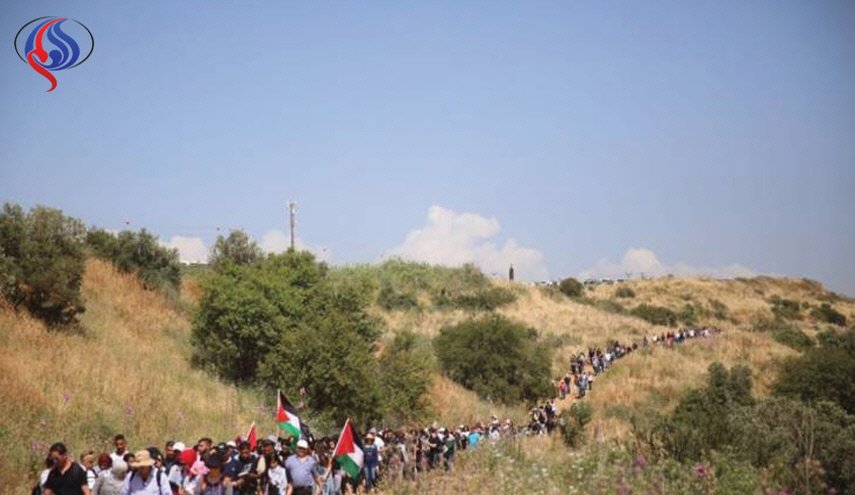 اللاجئون الفلسطينيون بسوريا ولبنان يتجهون صوب الحدود