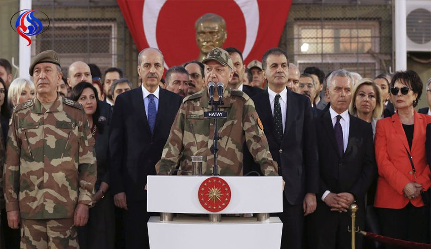عطوان: لماذا ارتدى الرئيس إردوغان الزي العسكري أثناء زيارته للحدود السورية؟