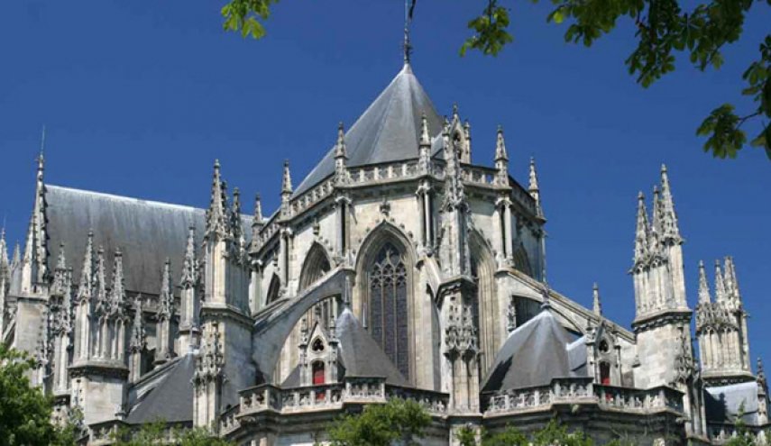 تخلیه کلیسای فرانسوی از ترس عامل انتحاری

