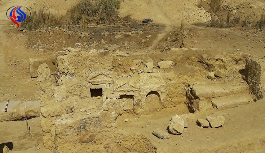 العثور على آثار معبد غامض في مصر