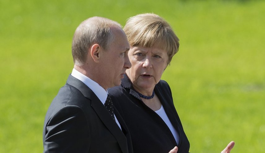 بوتين وميركل يتبادلان الآراء حول الأوضاع في سوريا