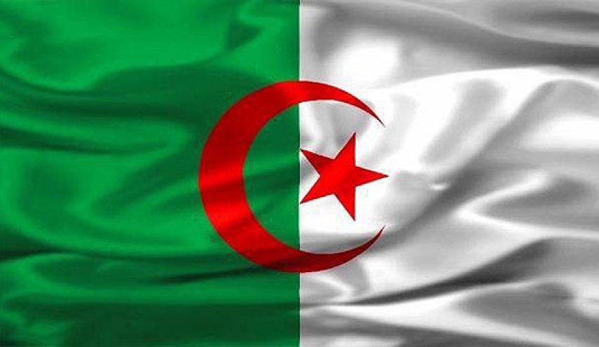 سقوط یک هواپیمای نظامی الجزایر و کشته شدن همه سرنشینان آن