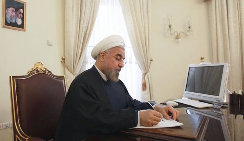 روحاني يعزي بوتفليقة بضحايا تحطم الطائرة العسكرية الجزائرية