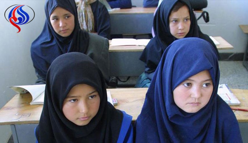 كم عدد الطلبة الافغان في مدارس ايران؟