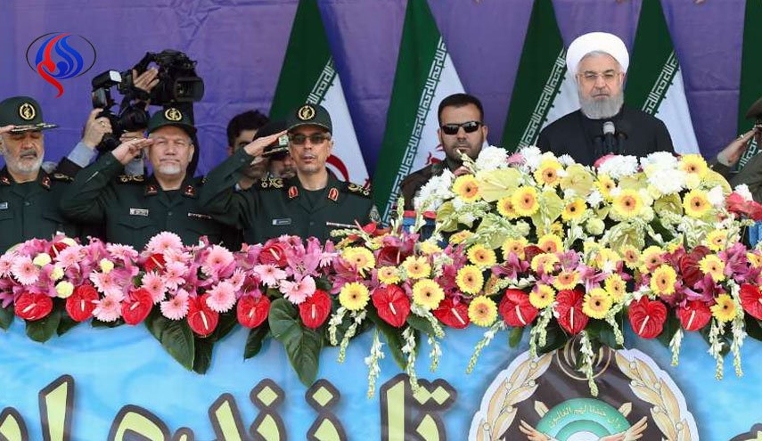 روحانی: برای قدرت دفاعی توجهی به نظر دیگران نداریم/ کشورهای منطقه بدانند اقتدار عاریه‌ای عزت نمی‌آفریند