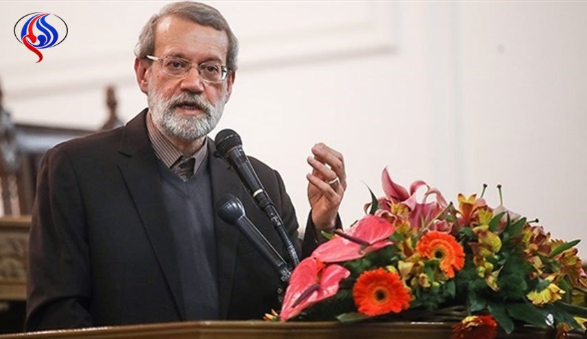 لاريجاني: الظروف متاحة لحركة الاقتصاد الايراني على الطريق الصحيح