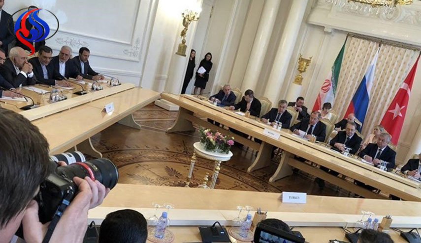 بدء أعمال الاجتماع الثلاثي بين وزراء خارجية ايران وروسيا وتركيا