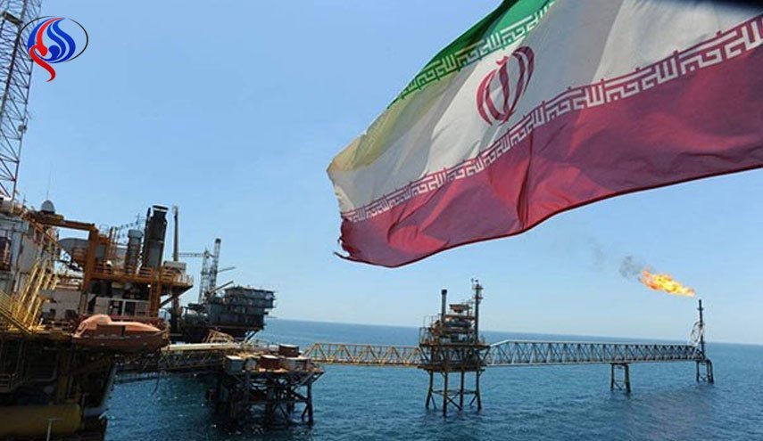 إيران: صادرات النفط والمكثفات تخطت 2.5 مليون برميل يوميا